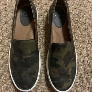 Sofft Somers Slip-On Sneakers Camo Size 7